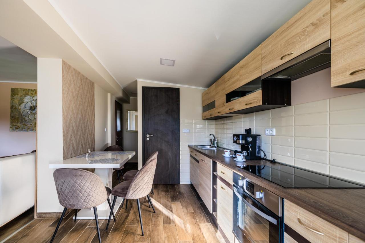 Fekete Orchidea Apartman بالاتونكينيشي المظهر الخارجي الصورة